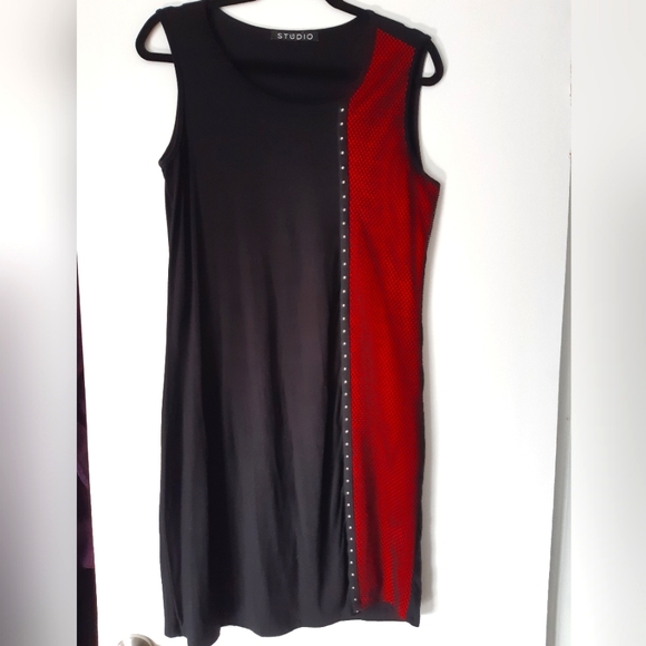 Little black dress with mesh and studs - Picture 1 of 3